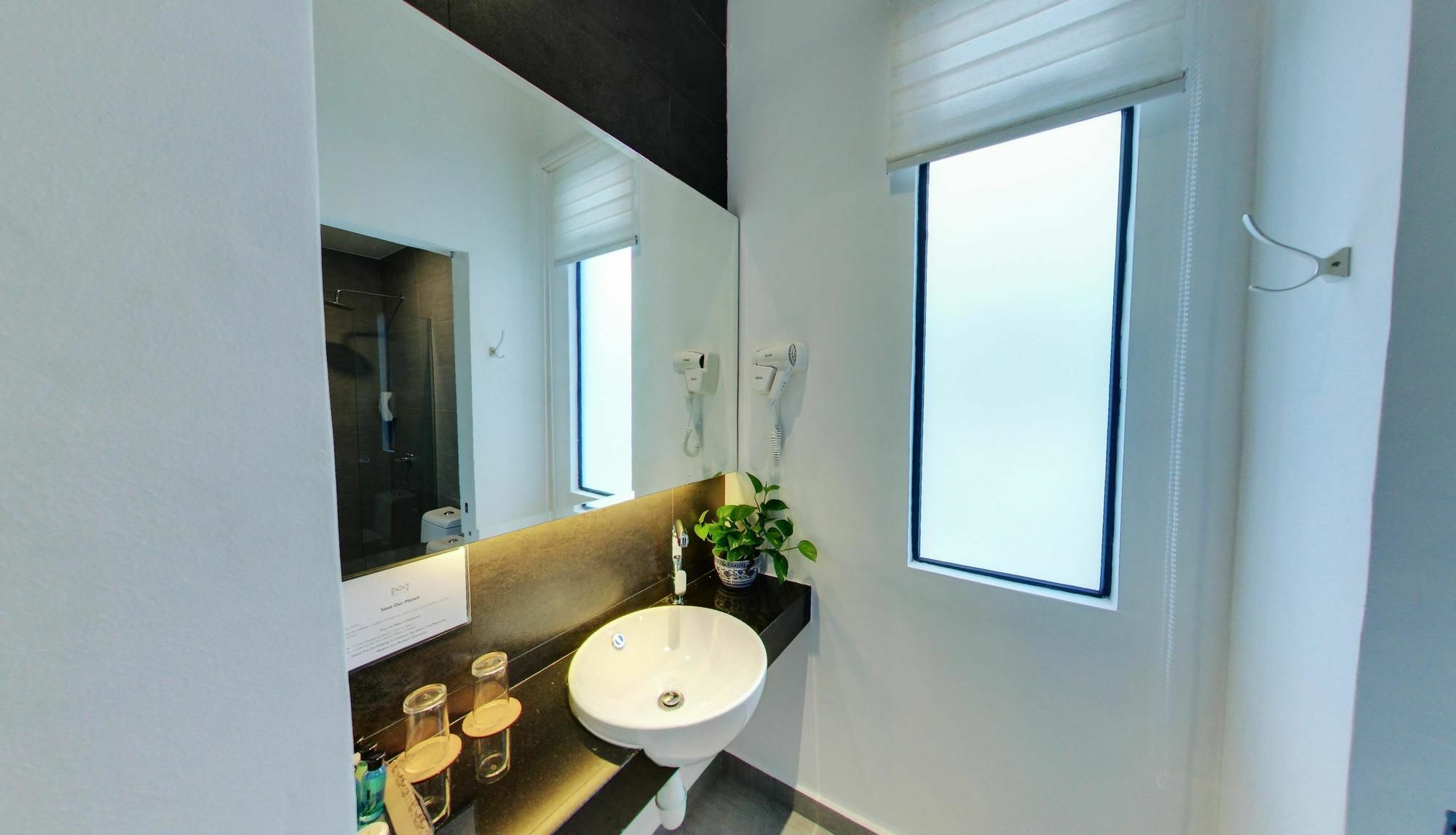 Modern Cave Boutique Stay Malacca Exterior photo